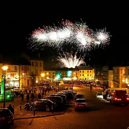 Creighton Ξενοδοχείο Clones