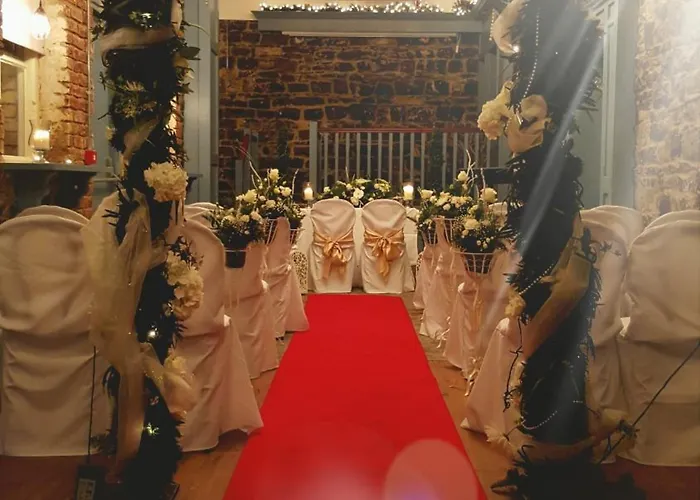 Hotel Creighton Clones