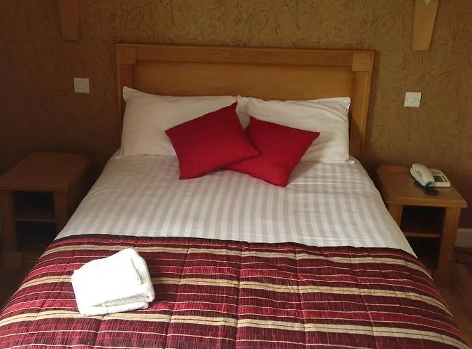 Creighton Hotel Clones